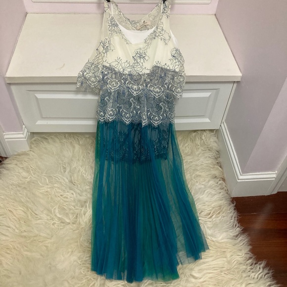 ford Dresses & Skirts - LOYD/FORD Lace Pattern Midi Length Dress